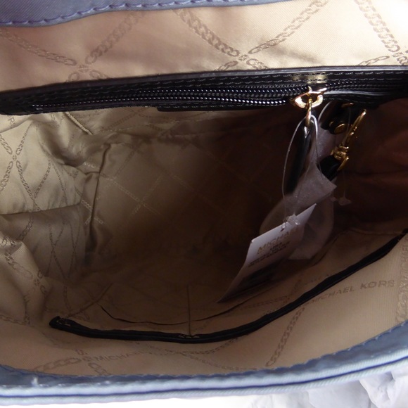 Michael Kors Sm Leila Backpack Nylon & Leather NWT - Picture 8 of 8